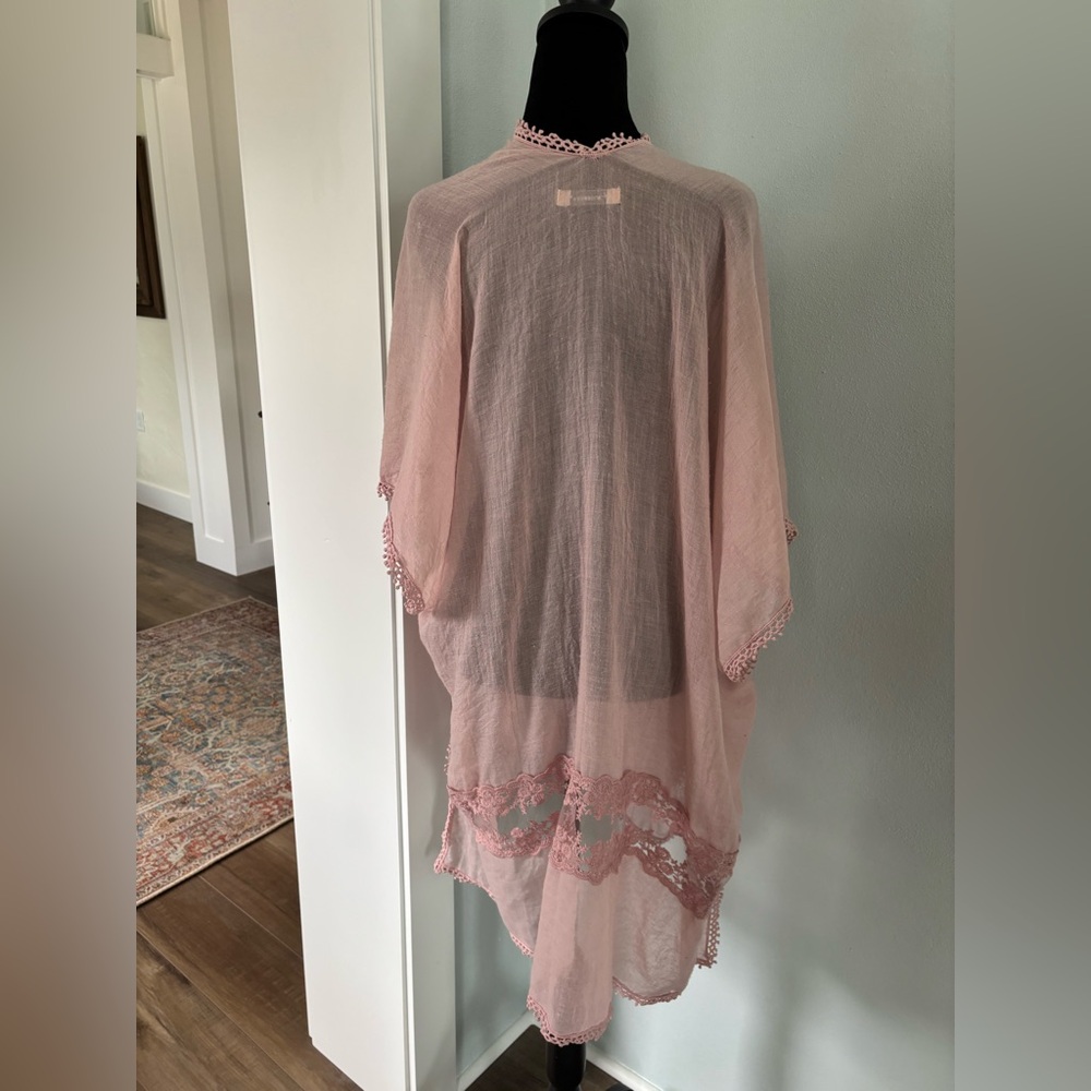 Francesca’s pink lace sheer gauze kimono one size - Picture 4 of 7
